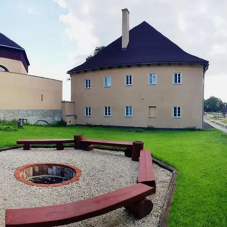 Guest house Zamecky Dvur Cernousy 3*