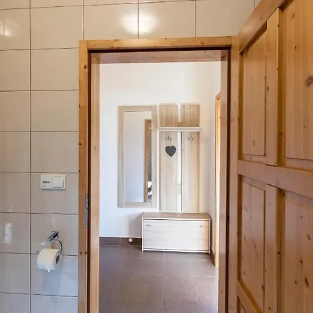 Πανσιόν Zamecky Dvur Cernousy 4*