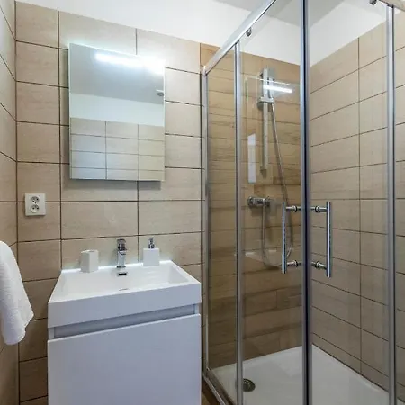 Zamecky Dvur Cernousy Pensjonat 4*