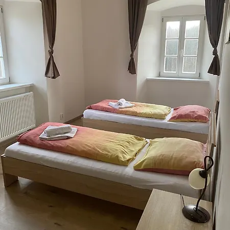 Zamecky Dvur Cernousy Guest house 3*