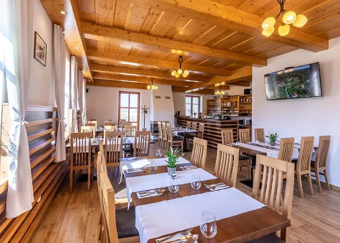 Gasthof Zamecky Dvur Cernousy 4*